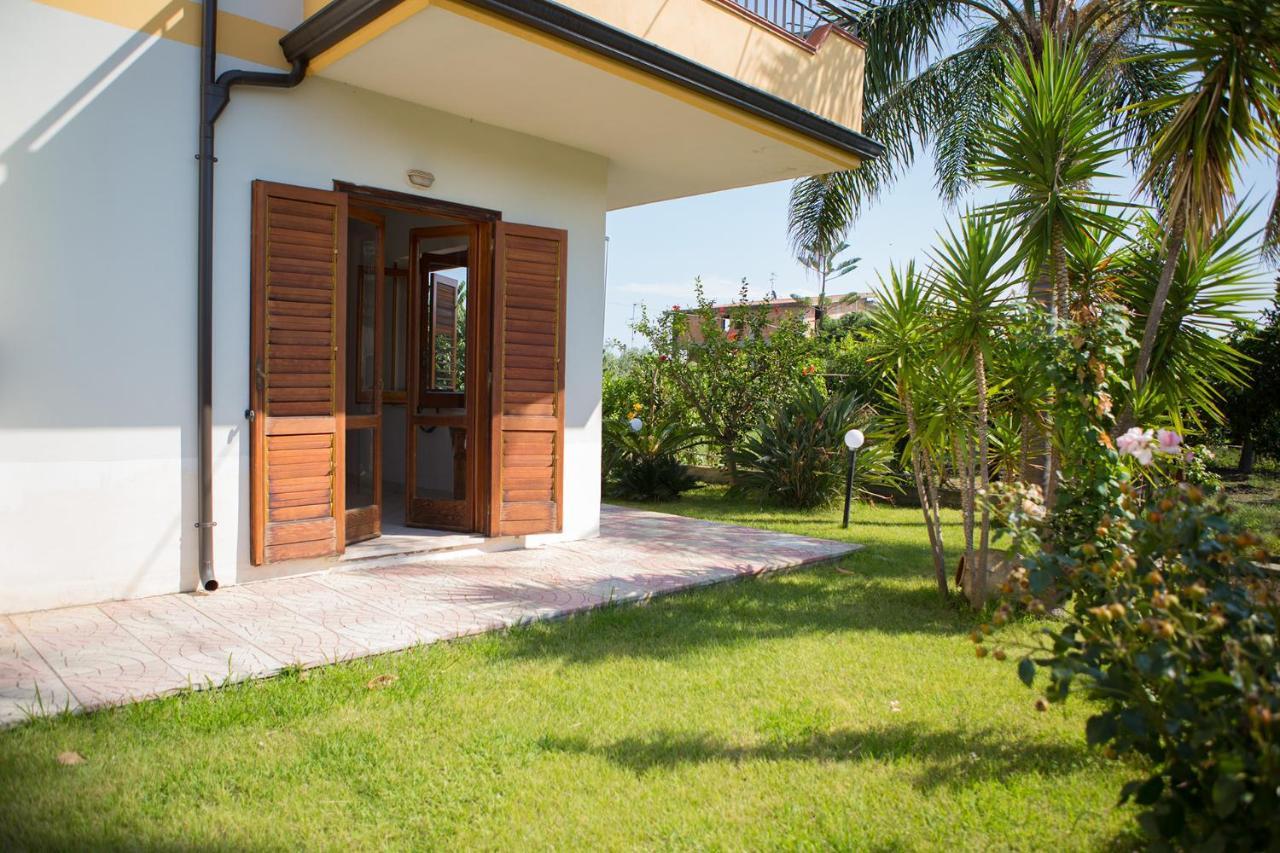 Appartamenti Giusi Con Giardino O Veranda Madonna della Catena Exterior photo